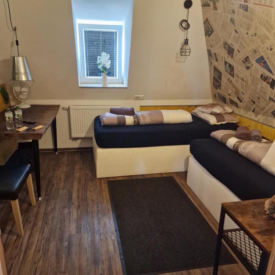 VICTORY GuestHouse Bielefeld Extérieur photo